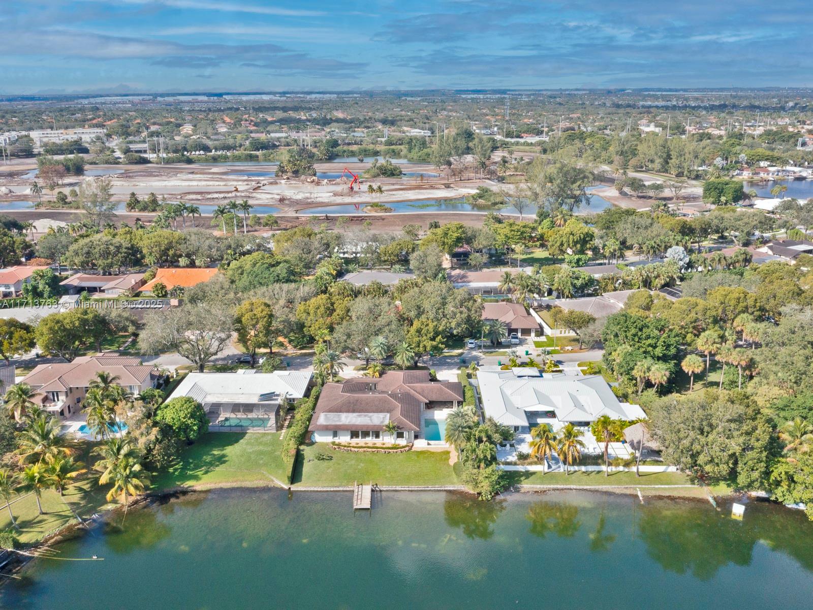 MIAMI LAKES - LOCH LOMOND - Residential
