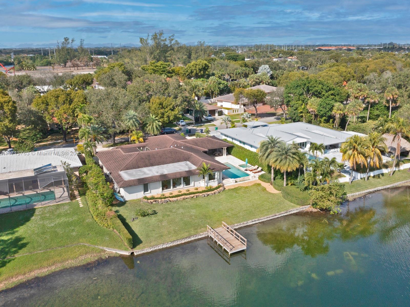 MIAMI LAKES - LOCH LOMOND - Residential