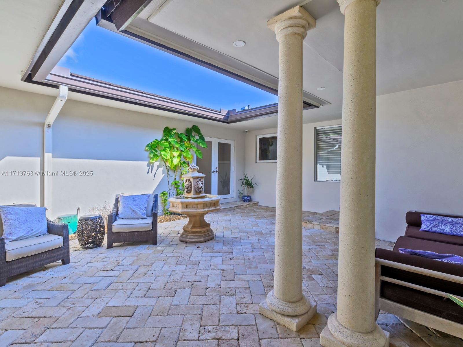 MIAMI LAKES - LOCH LOMOND - Residential