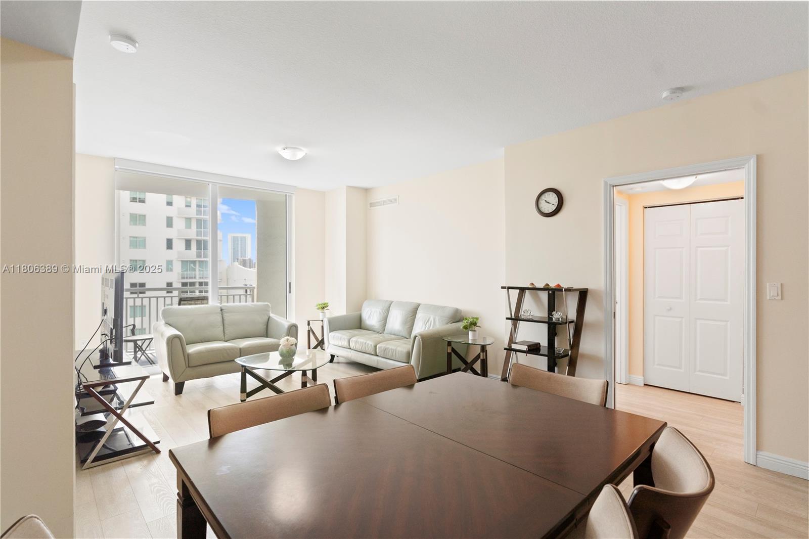 DUO CONDOMINIUM WEST - Residential