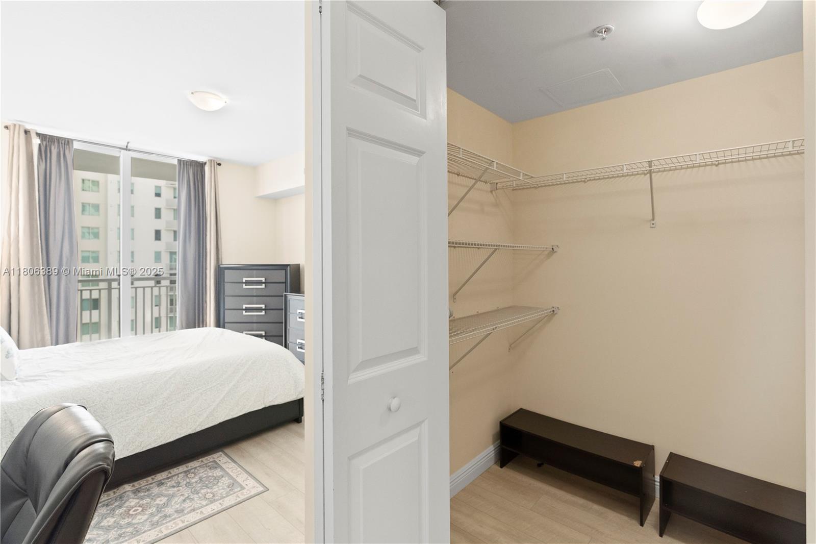 DUO CONDOMINIUM WEST - Residential