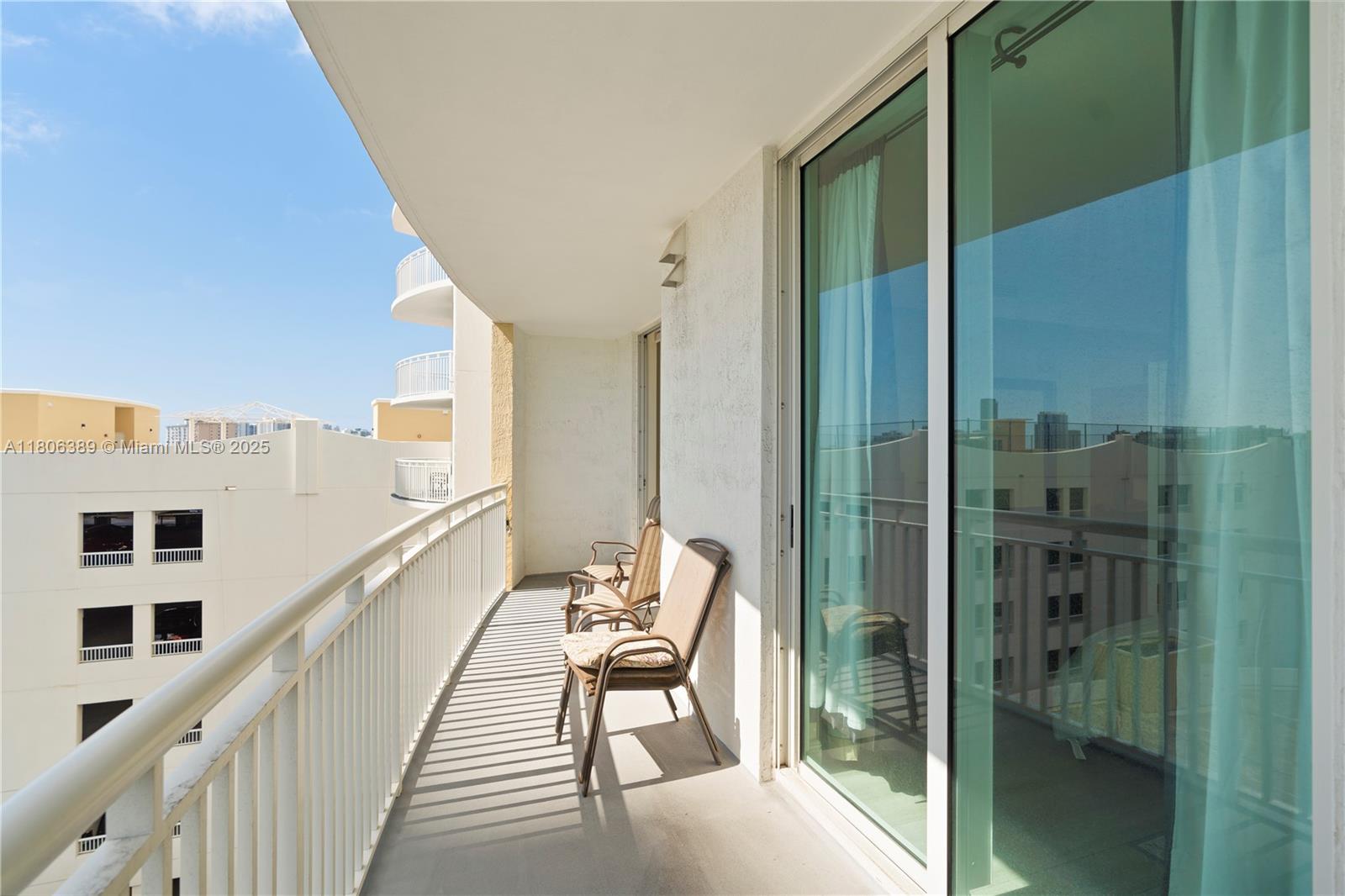 DUO CONDOMINIUM WEST - Residential