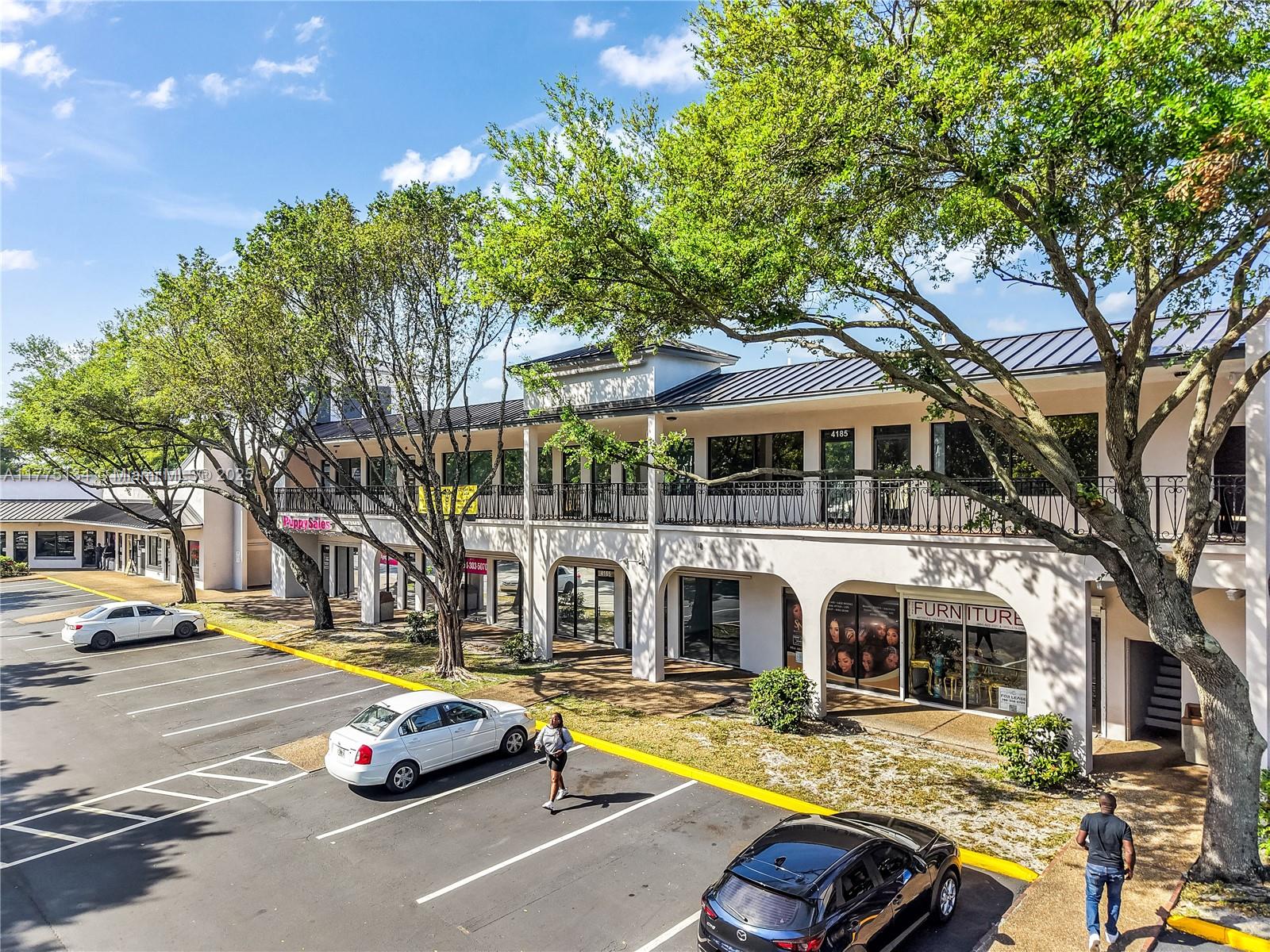 1,168 SQFT Strip retail space located directly on 441/State Road 7. Neighboring businesses include a Puppy Store, convenience store, several restaurants, barbershop, driving school and many retail businesses onsite.