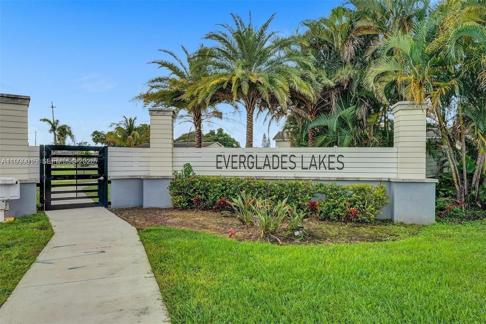 Everglades Lakes - Residential