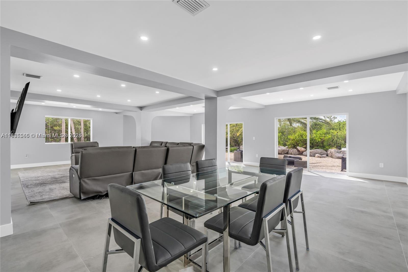 90 N Bounty Ln
