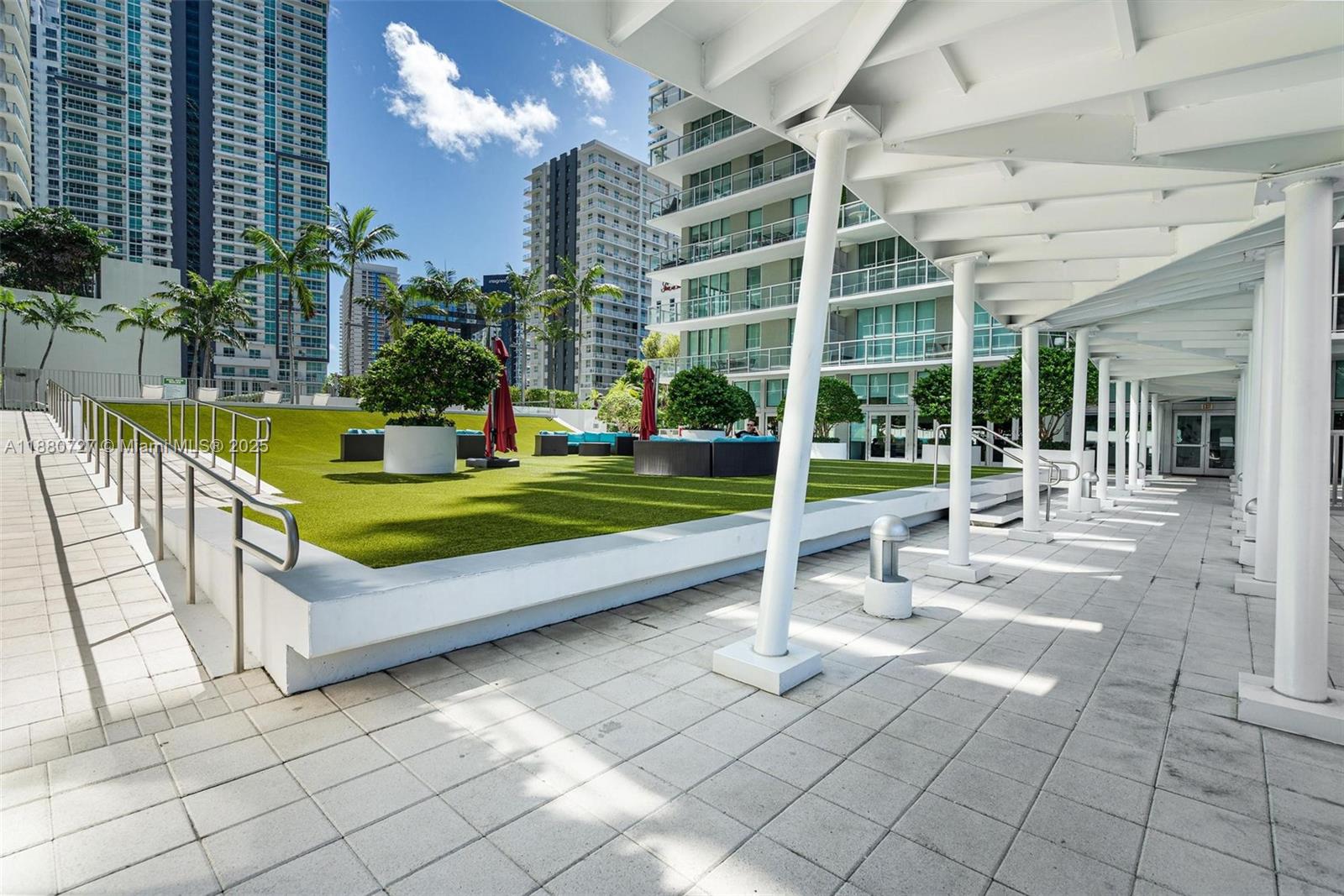 THE AXIS ON BRICKELL II C - Residential