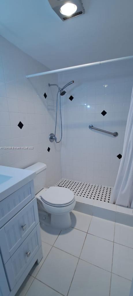 EASTHAMPTON CONDO - Residential