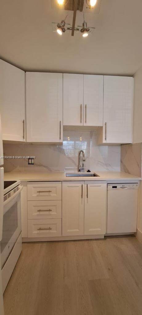 EASTHAMPTON CONDO - Residential