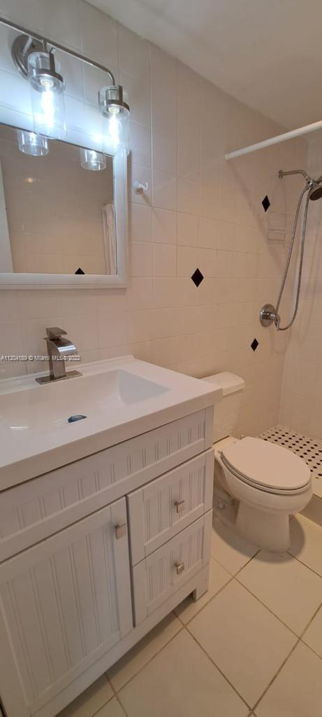 EASTHAMPTON CONDO - Residential