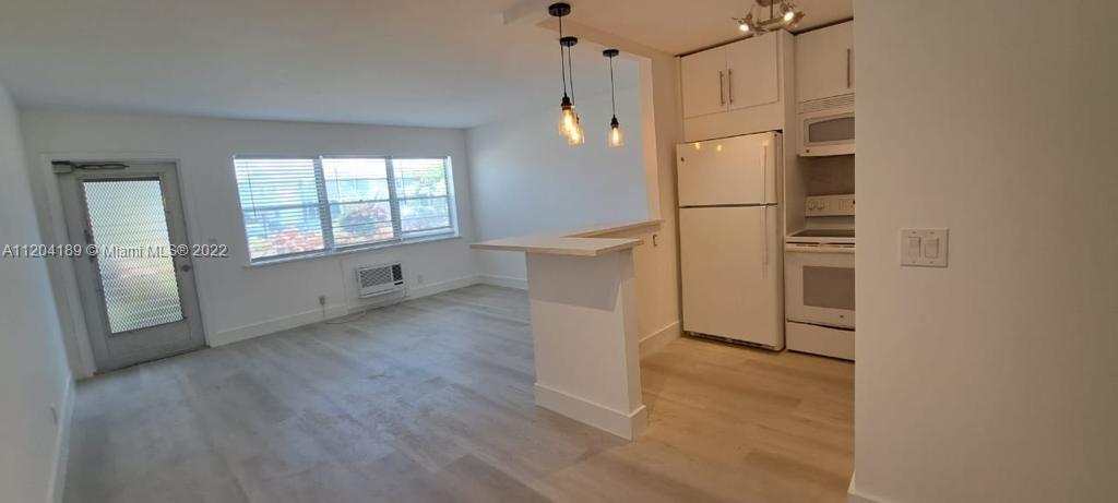 EASTHAMPTON CONDO - Residential