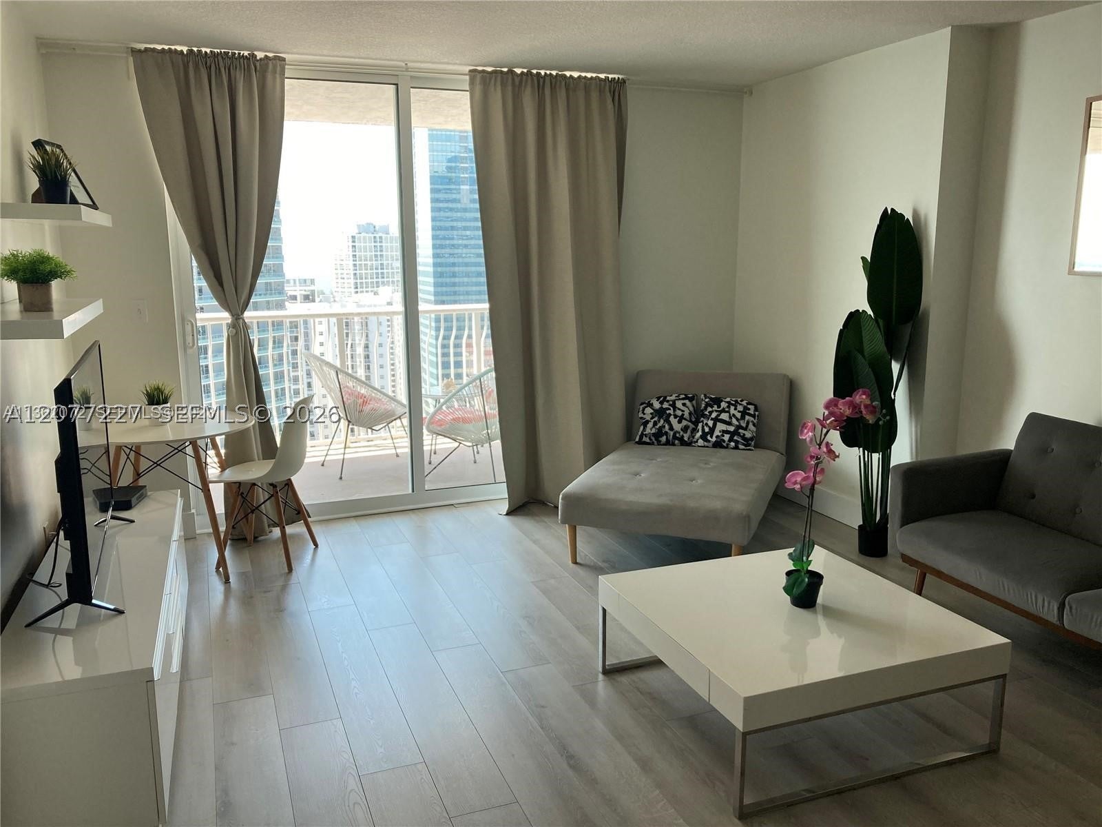 1200 Brickell Bay Dr 3705