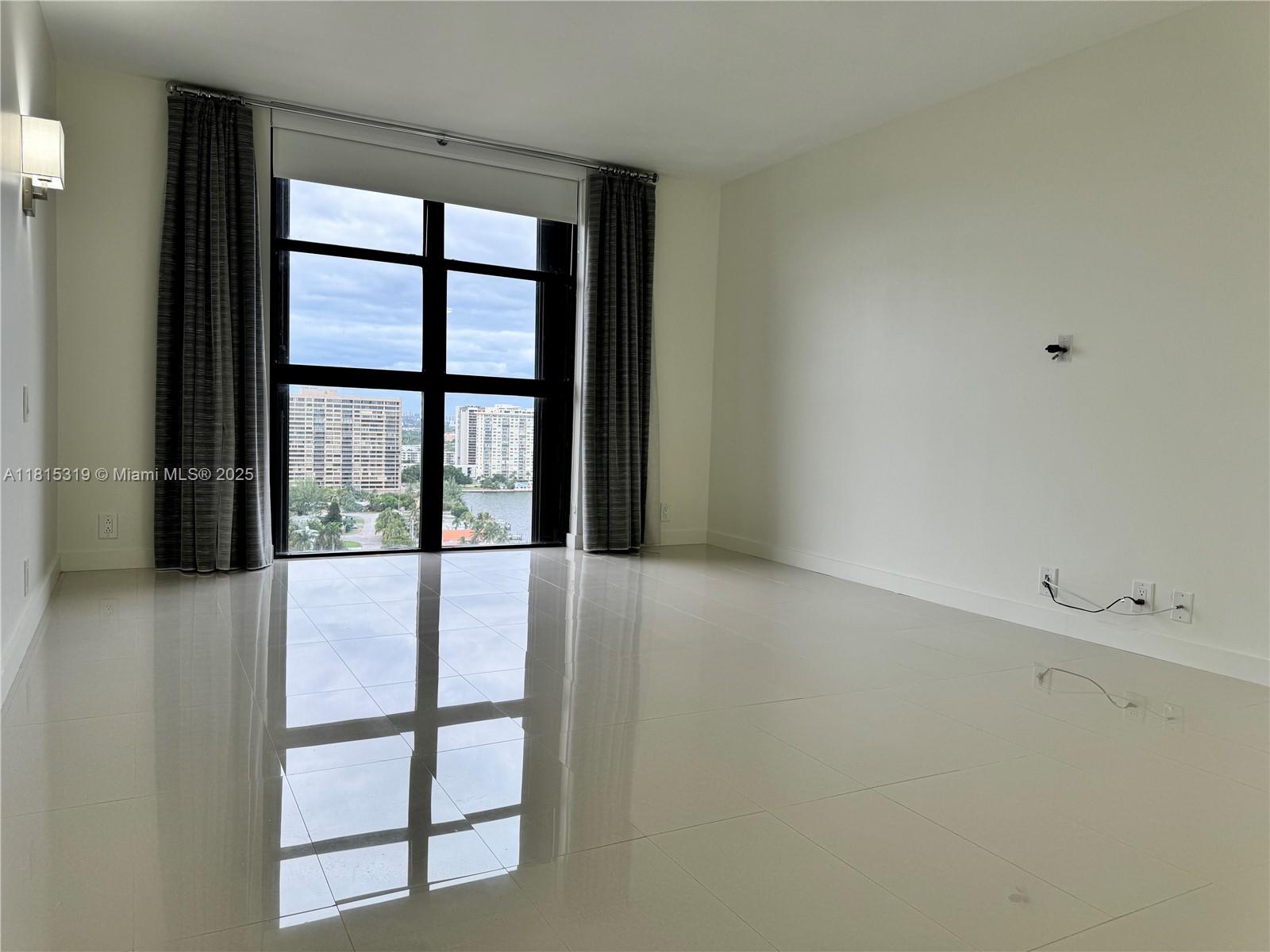 THE TOWERS OF QUAYSIDE CO - Residential Lease