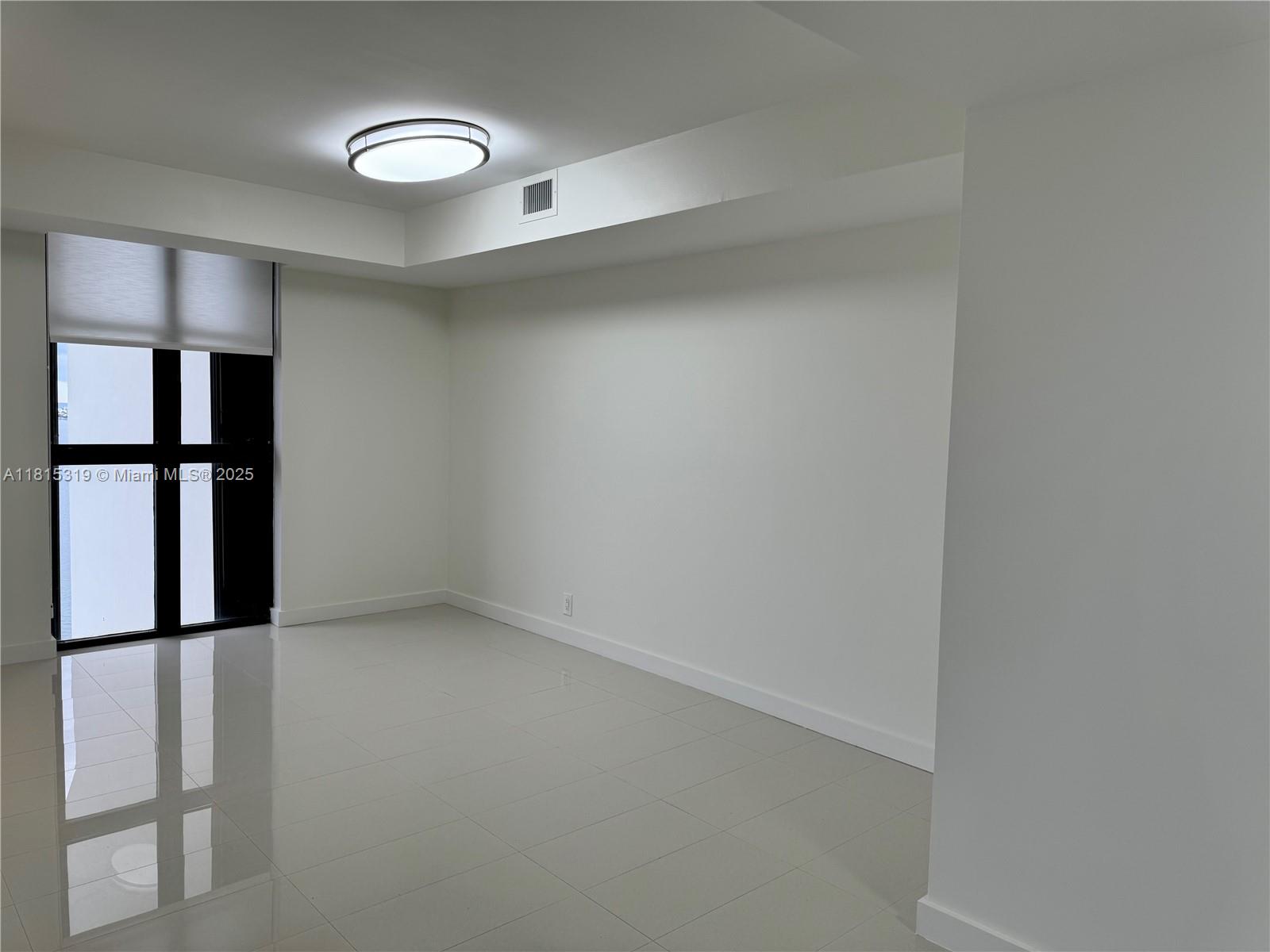 THE TOWERS OF QUAYSIDE CO - Residential Lease