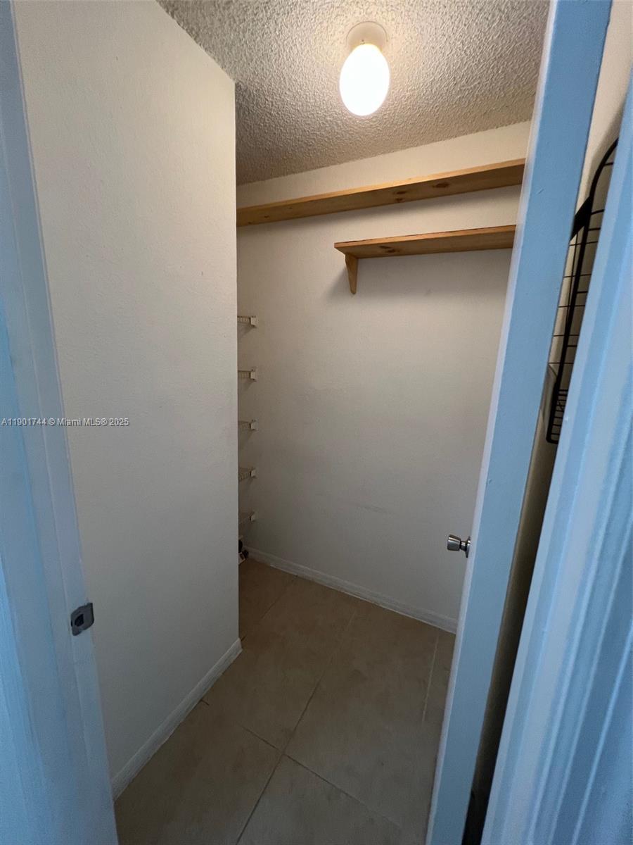 CORAL KEY CONDO - Residential Lease