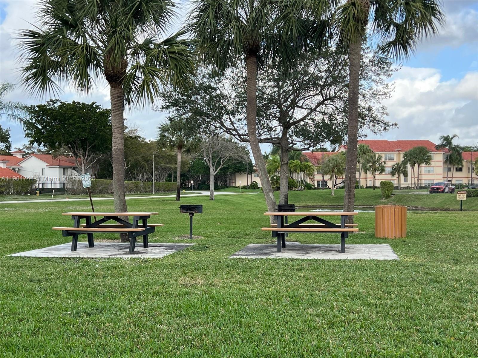 CORAL KEY CONDO - Residential Lease