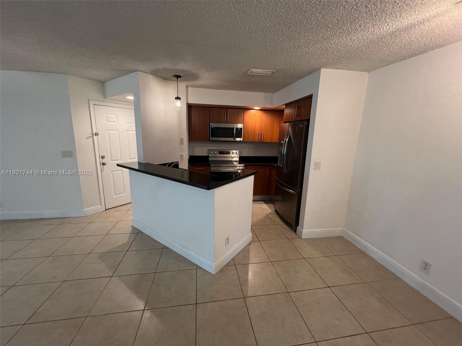 CORAL KEY CONDO - Residential Lease