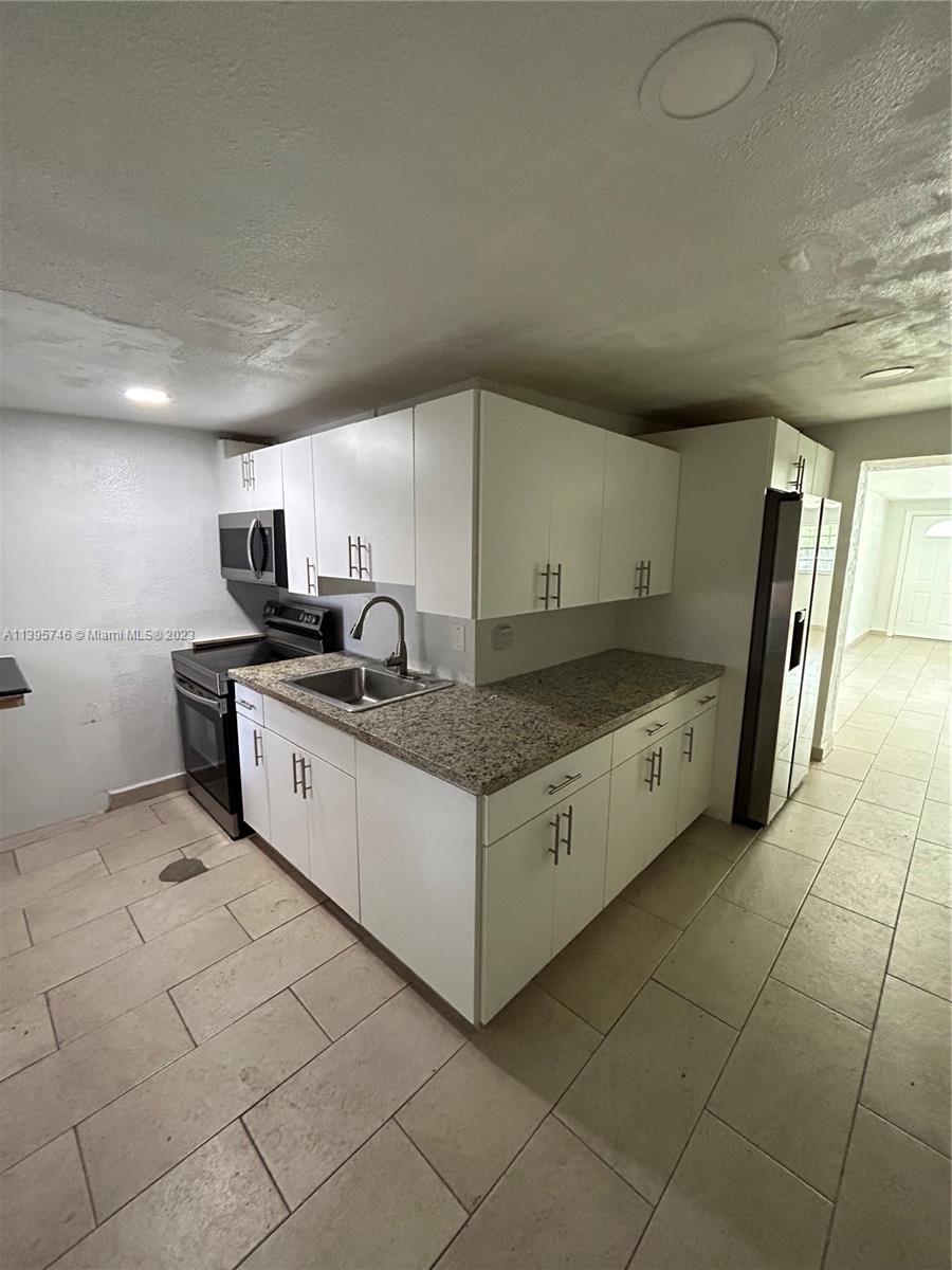 ANDERSON HEIGHTS - Residential Lease