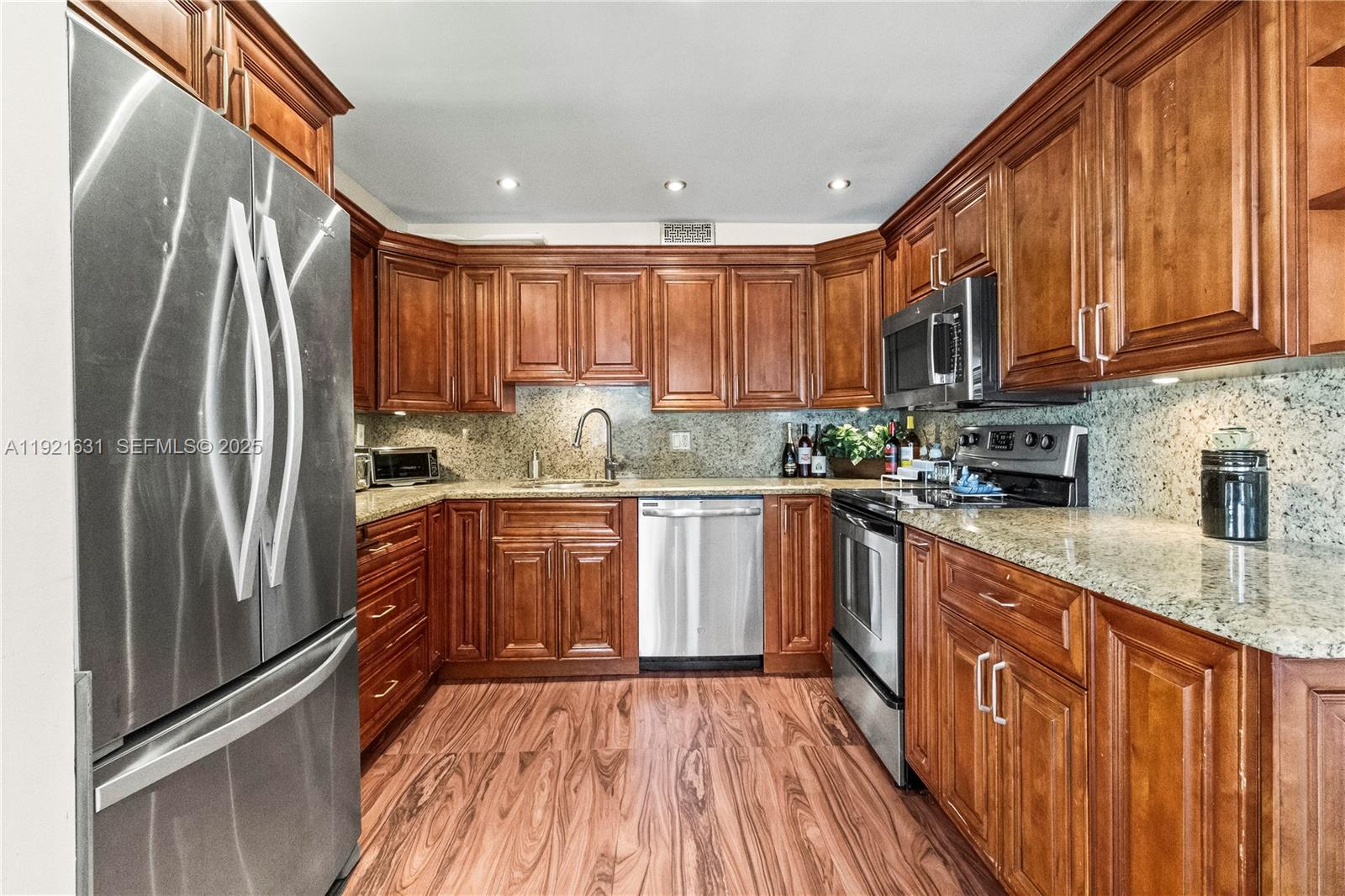 Wellington Condo A-H & J-M - Residential