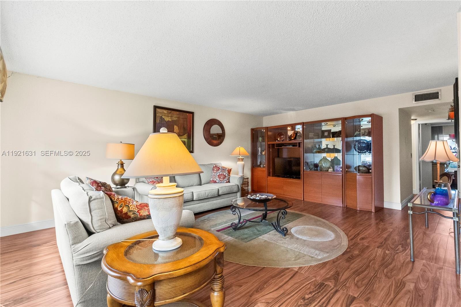 Wellington Condo A-H & J-M - Residential