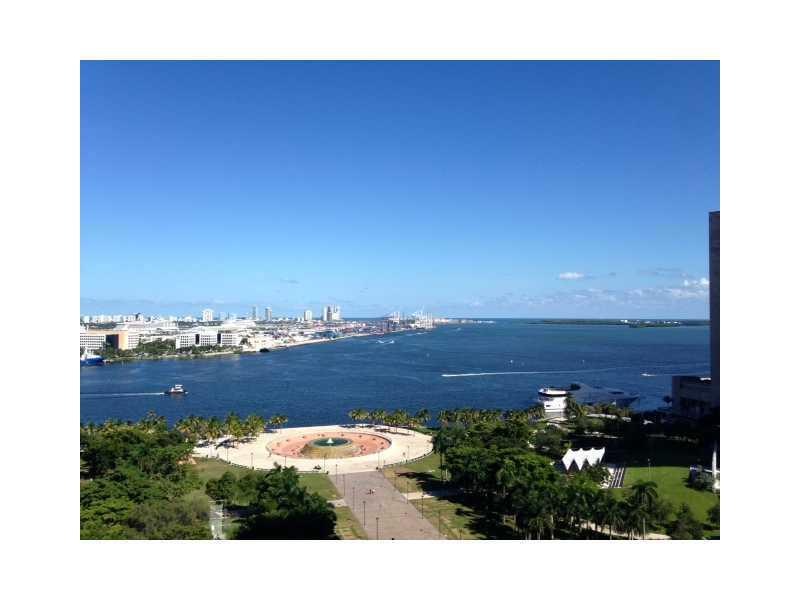 Direct BAY VIEWS from every angle of the unit. This 2/2 Apartment features ELEGANT KITCHEN, LARGE MASTER BEDROOM and Bathroom with bathtub and Stand-up Shower and a very convenient Den. This UNIT offers GREAT AMENITIES such as RESORT style POOL, state of the art GYM, SPA,