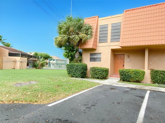 9151 ORCHID TREE LN APT 131, PEMBROKE PINES, FL 33024 - Image 075c879ff07c8e66b4ed81018dc704d6/2764573544
