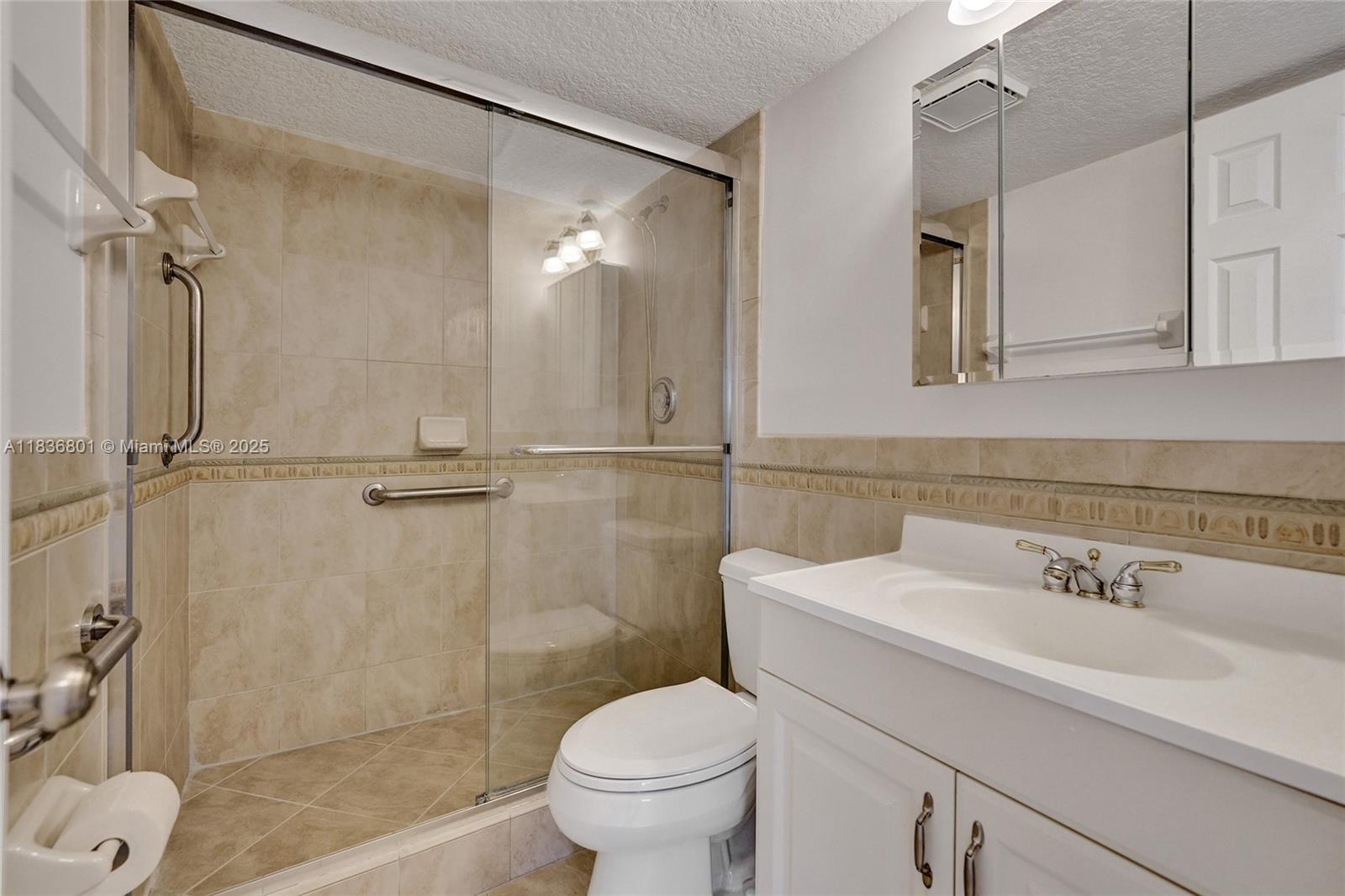 MAINSAIL CONDOMINIUM - Residential Lease