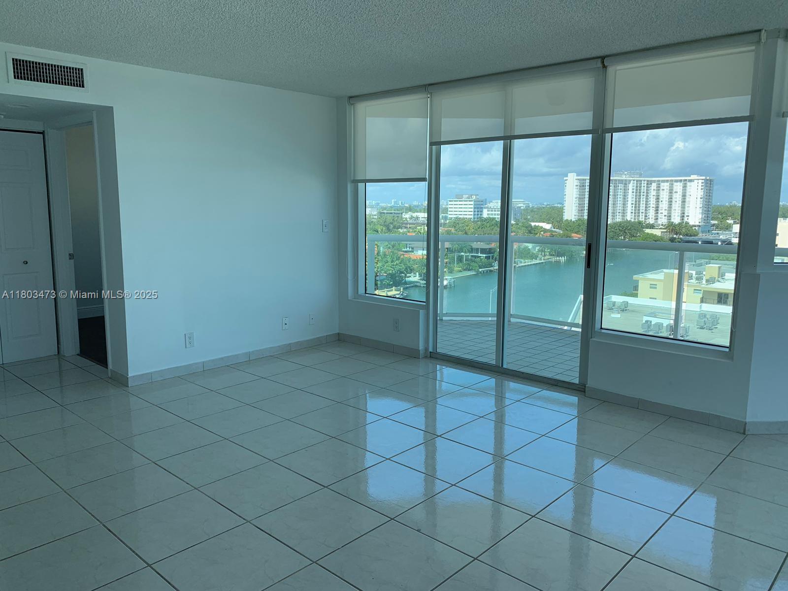 Address Not Disclosed, Miami Beach, Miami-Dade County, Florida - 2 Bedrooms  
2 Bathrooms - 