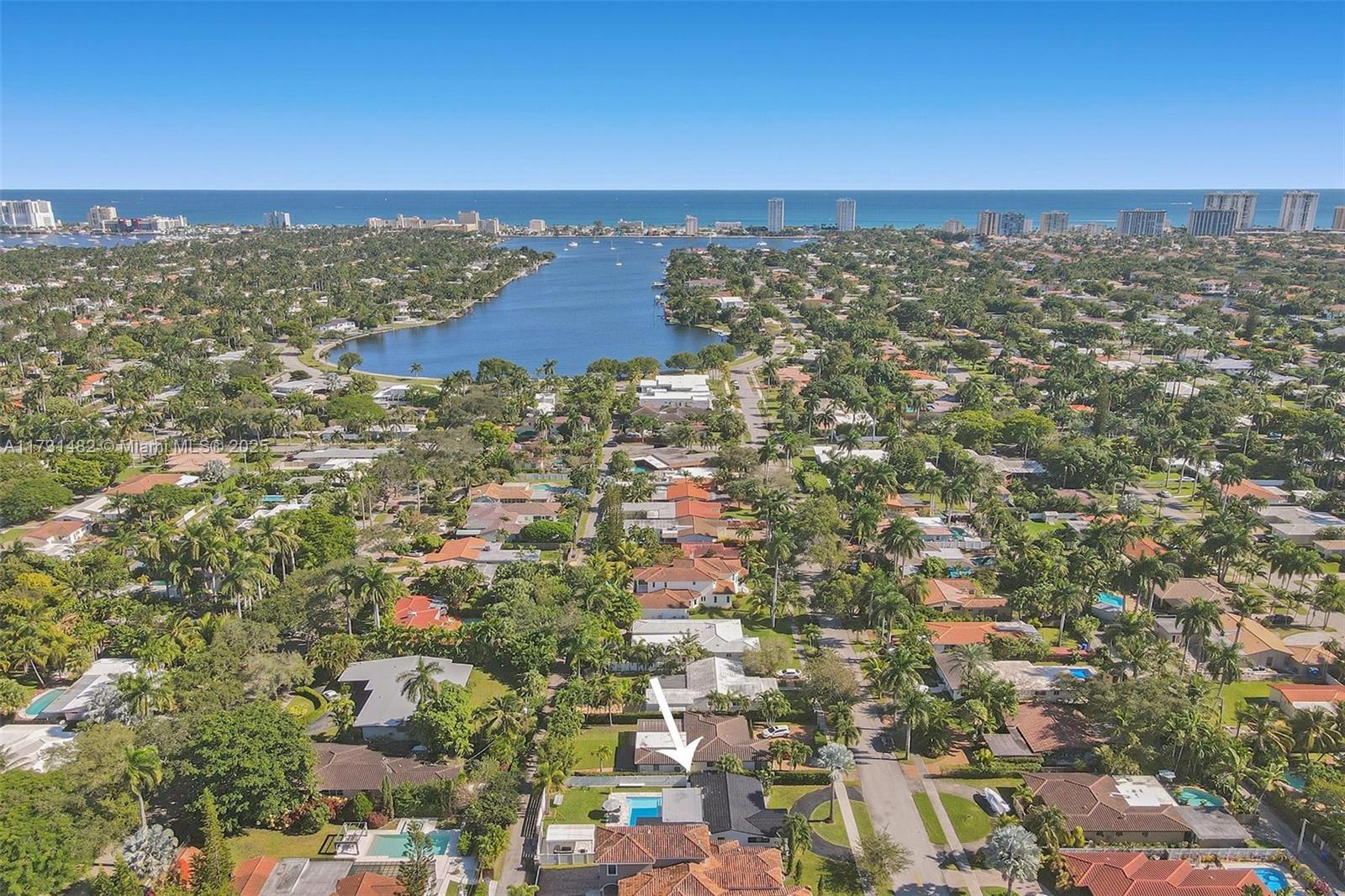 HOLLYWOOD LAKES SECTION - Residential