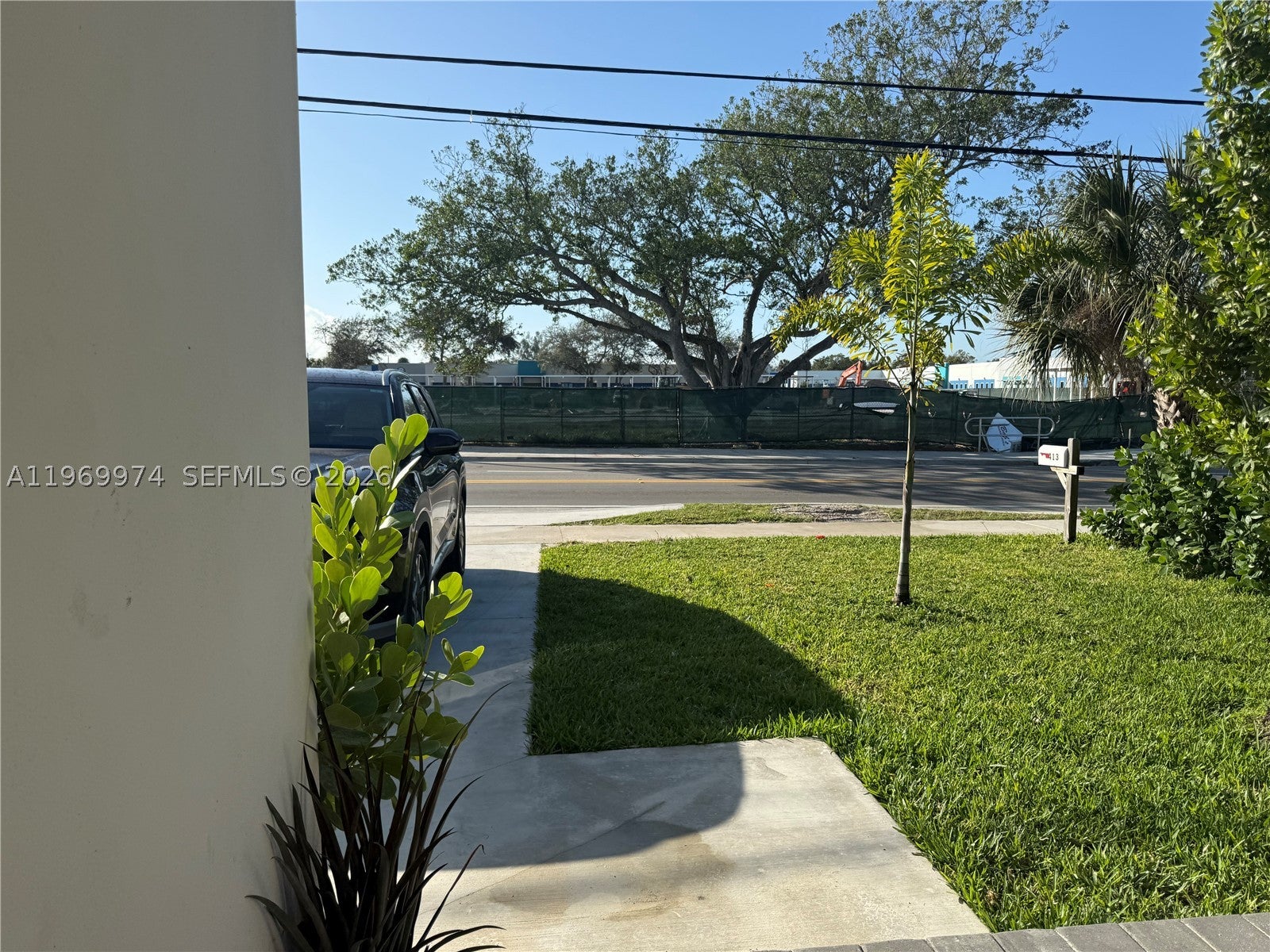 413 SW 10th St