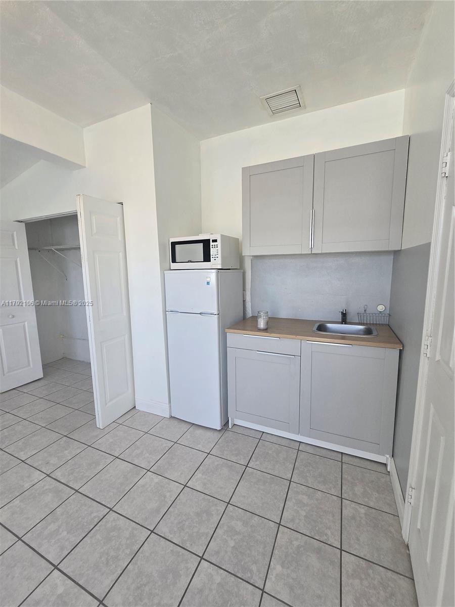 20200 NW 11th Ct 1
