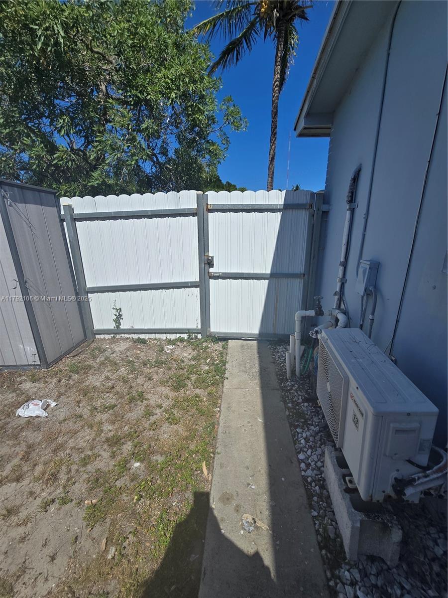 20200 NW 11th Ct 1