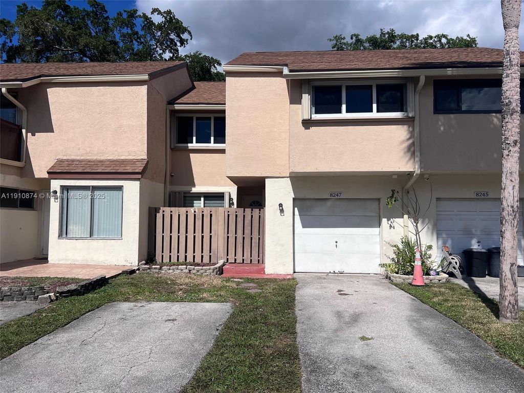Photo of 8247 NW 8th Pl, Plantation, FL 33324 (MLS # A11910874)