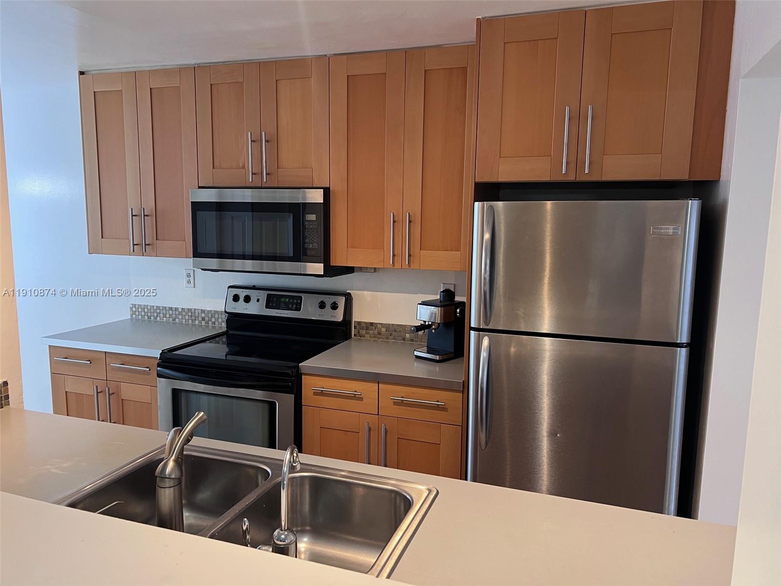 TOWNHOUSES AT JACARANDA C - Residential