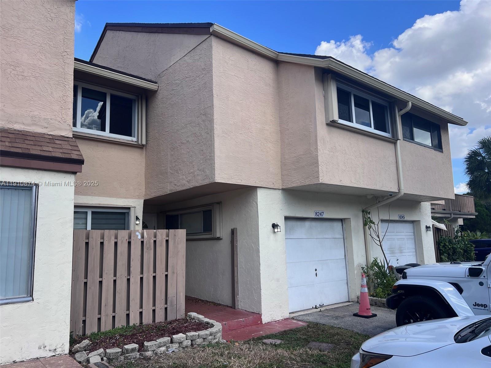 TOWNHOUSES AT JACARANDA C - Residential