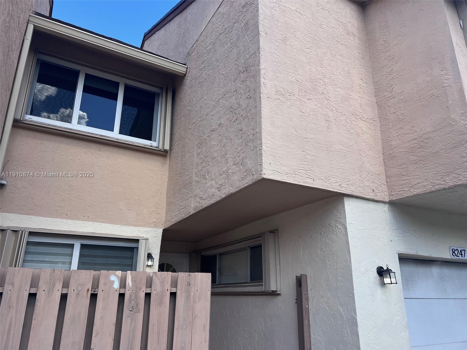 TOWNHOUSES AT JACARANDA C - Residential