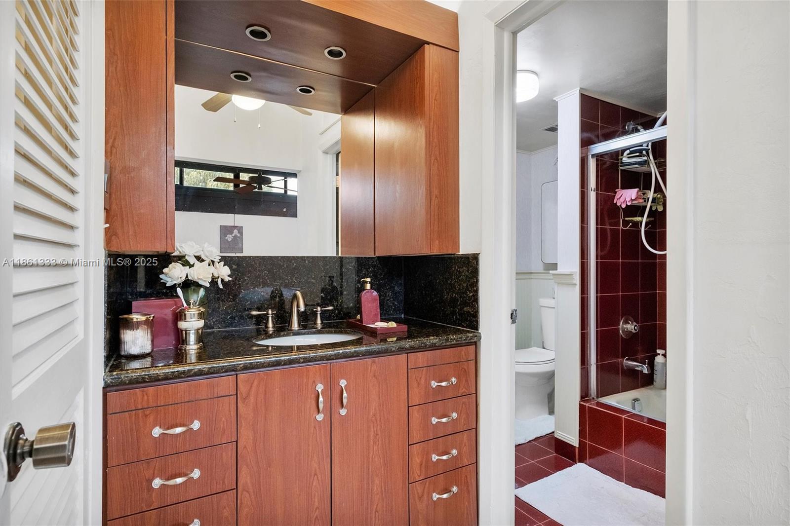 SUNSET PARK LAKE VILLAS S - Residential