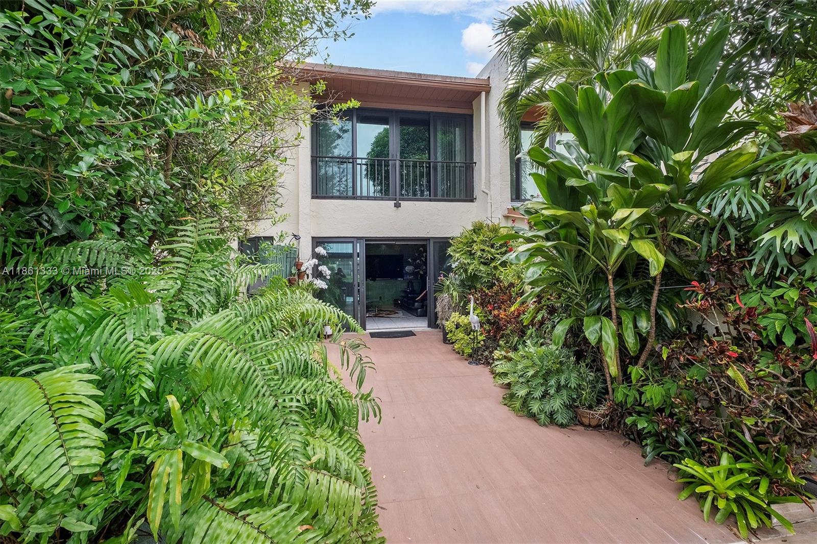 SUNSET PARK LAKE VILLAS S - Residential