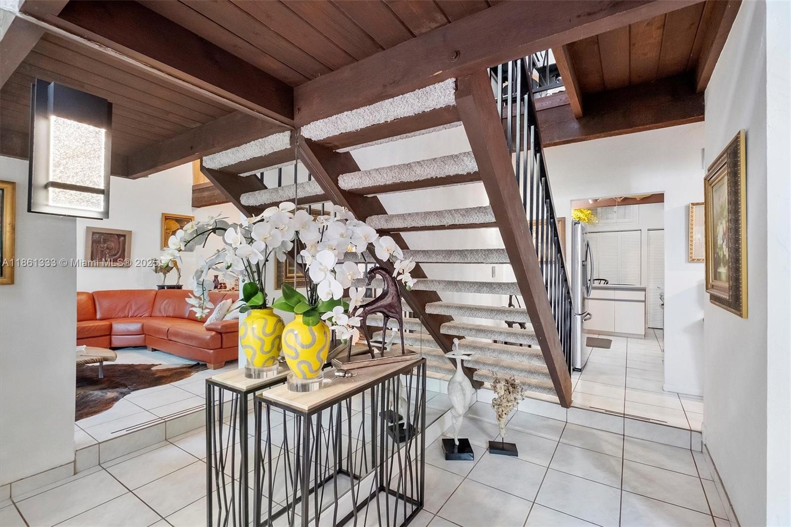 SUNSET PARK LAKE VILLAS S - Residential