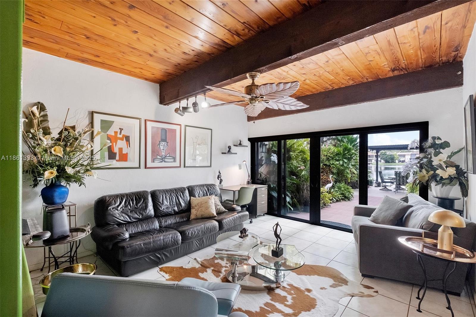 SUNSET PARK LAKE VILLAS S - Residential