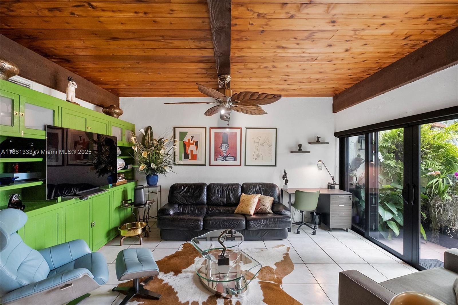 SUNSET PARK LAKE VILLAS S - Residential