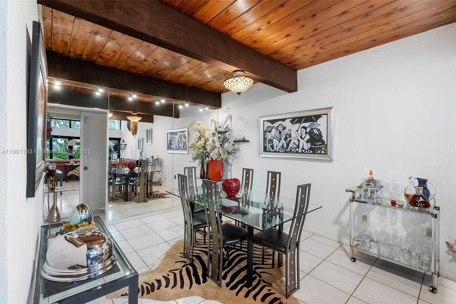 SUNSET PARK LAKE VILLAS S - Residential