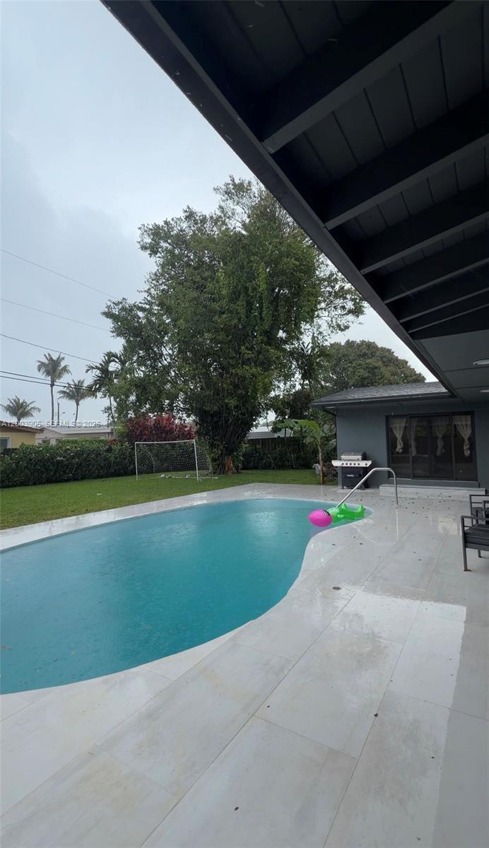 SKY LAKE - Residential