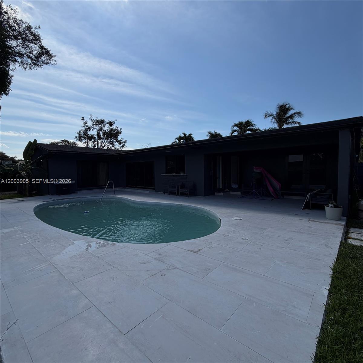 SKY LAKE - Residential