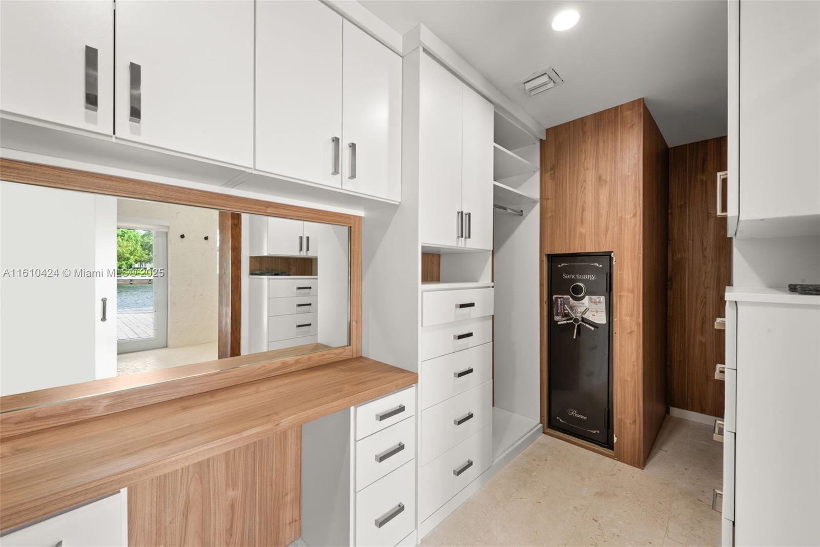 COUNTRY CLUB ADDN - Residential