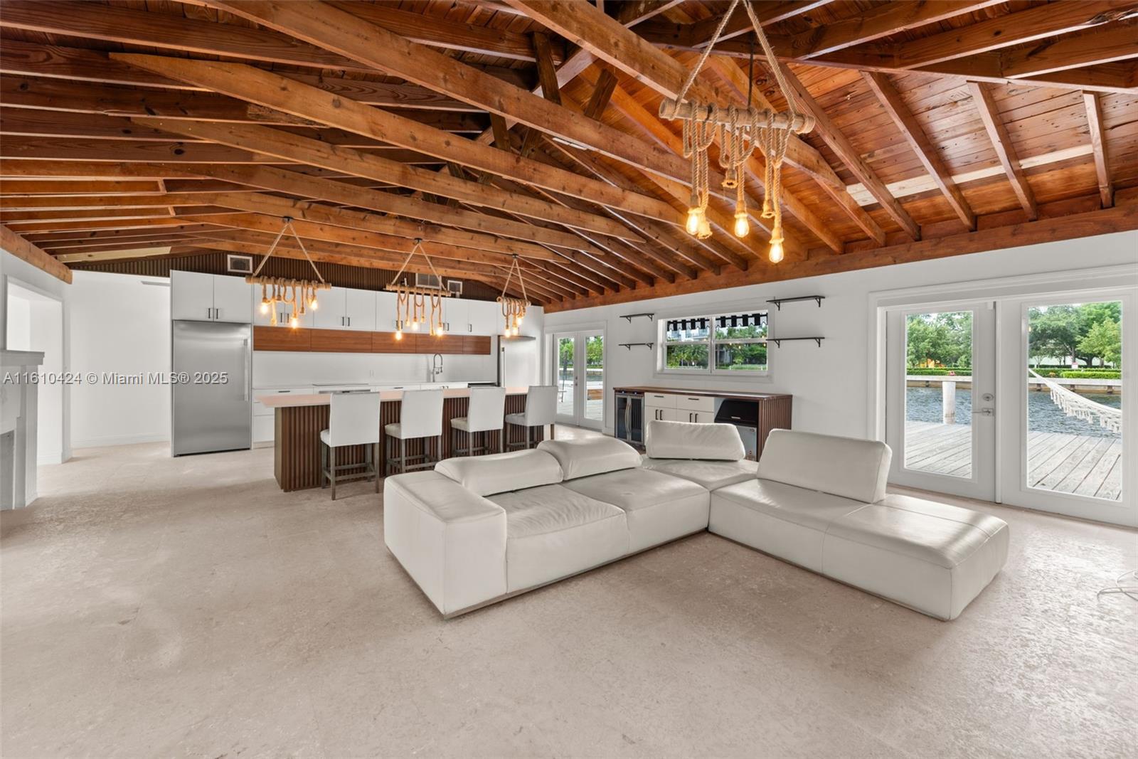 1110 NW North River Dr