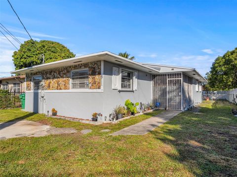 811 NW 112th St Miami FL 33168