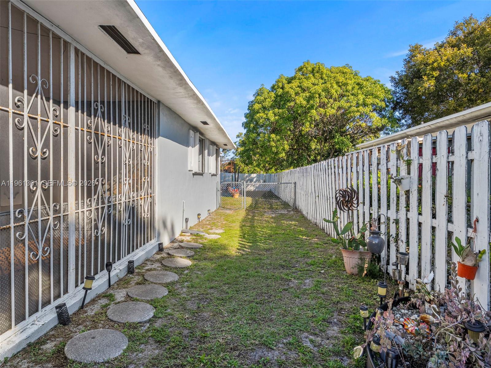 PINEWOOD PARK EXTENSION - Residential