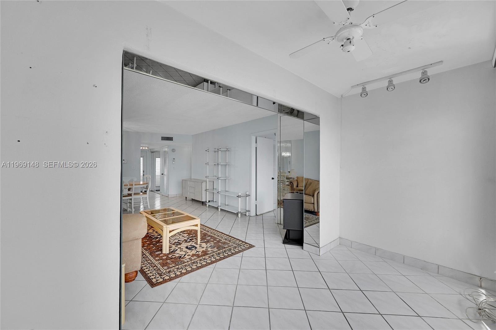 SUNRISE LAKES PHASE 1 - Residential