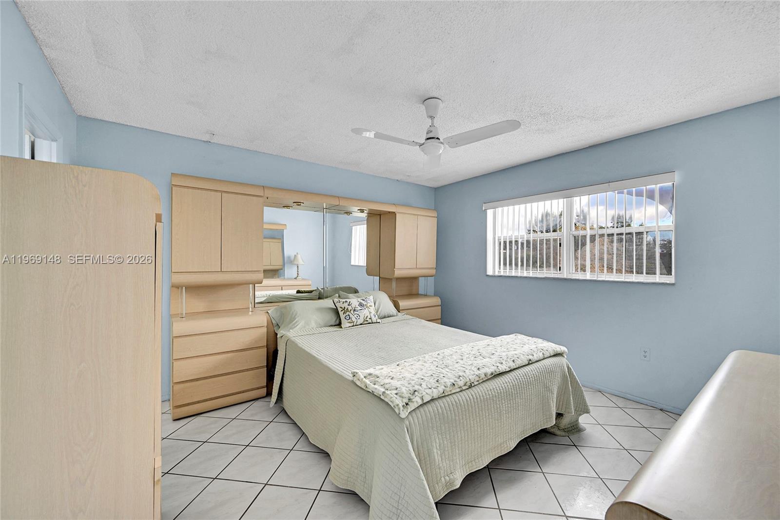 SUNRISE LAKES PHASE 1 - Residential