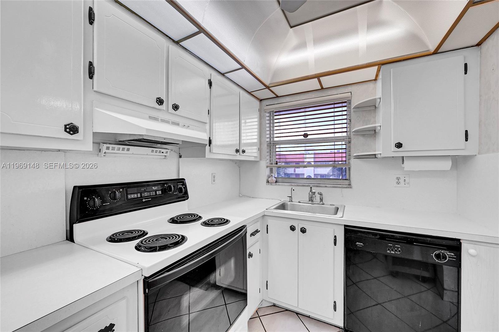 SUNRISE LAKES PHASE 1 - Residential